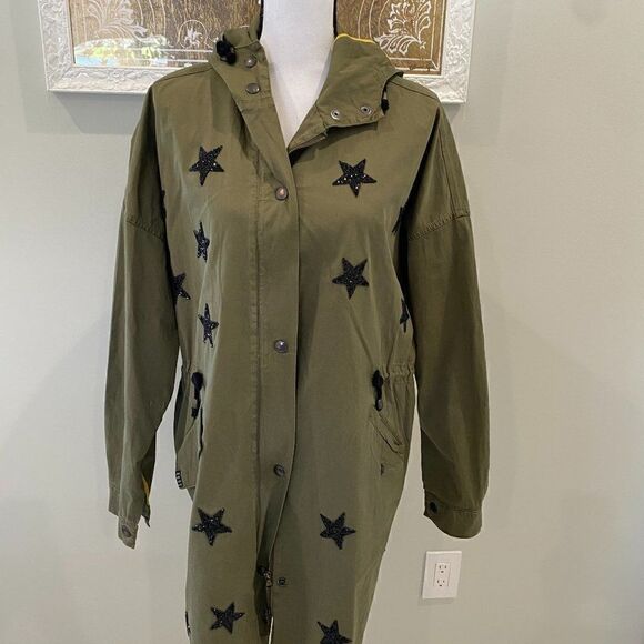 History Repeats Star coat  - Picture 3 of 5